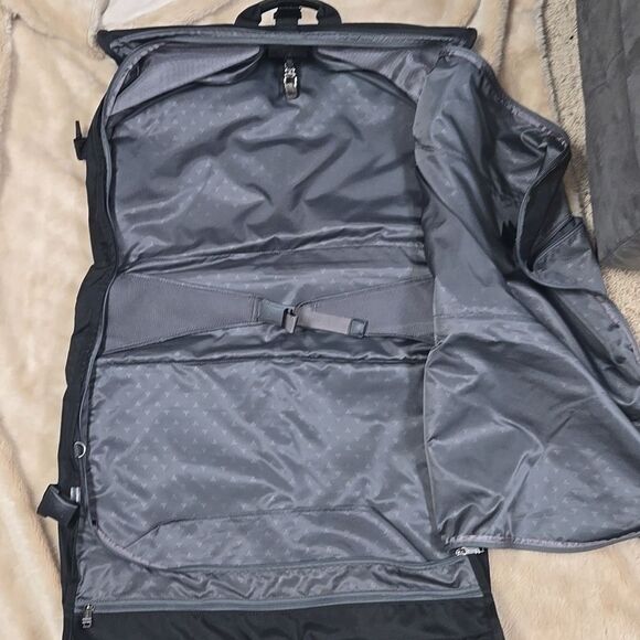 Tumi Ballistic Nylon Black Garment Bag Luggage Travel Suitcase - Picture 6 of 12